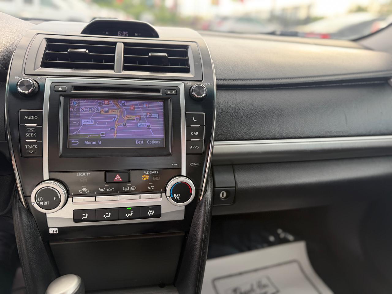 Toyota Camry SE 2012