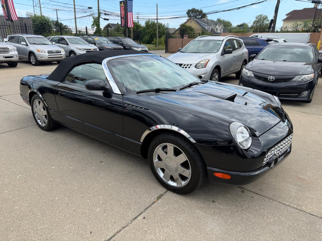 Ford Thunderbird Deluxe 2002