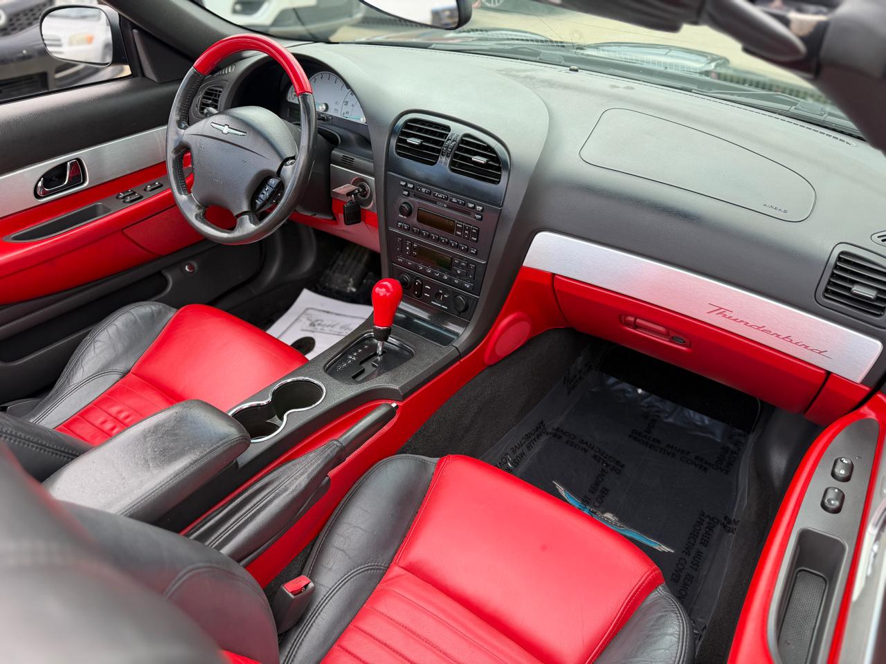 Ford Thunderbird Deluxe 2002