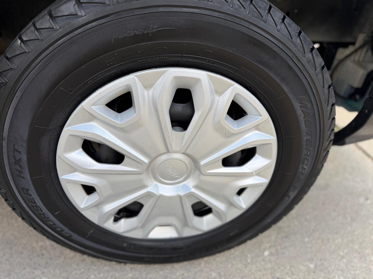 Ford Transit 250 Van Low Roof 60/40 Pass. 148-in. WB 2017