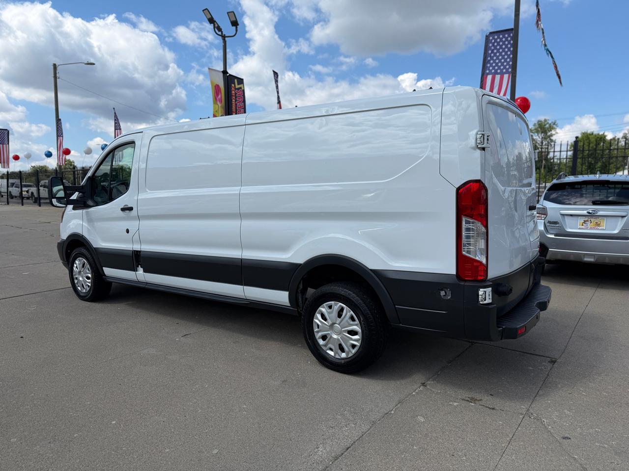 Ford Transit 250 Van Low Roof 60/40 Pass. 148-in. WB 2017