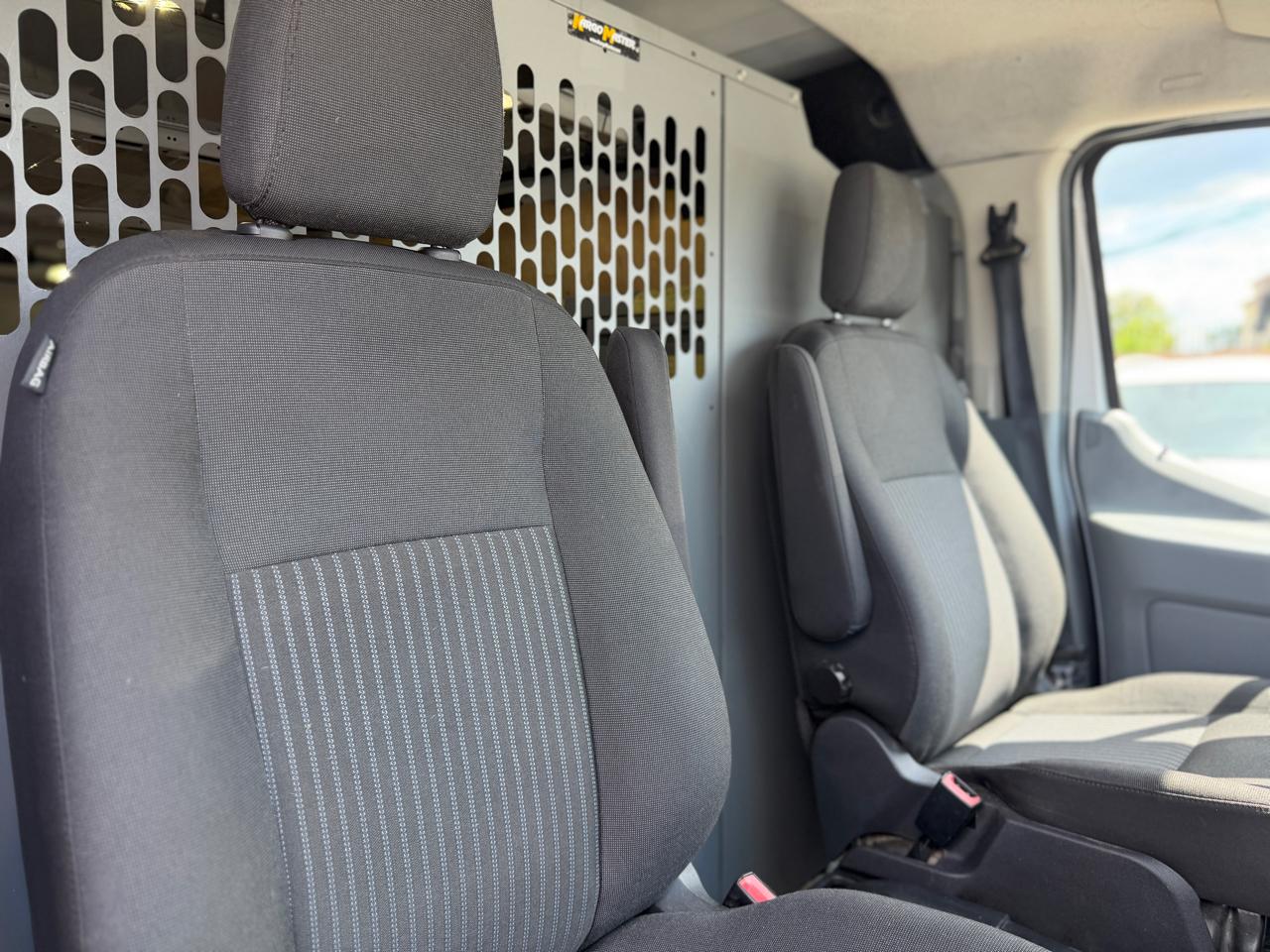 Ford Transit 250 Van Low Roof 60/40 Pass. 148-in. WB 2017