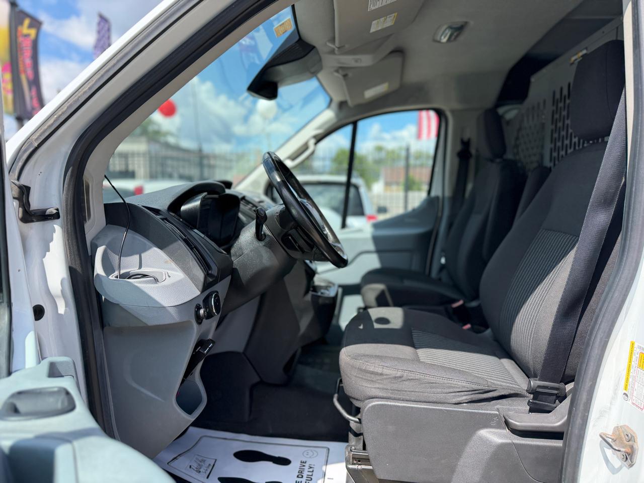 Ford Transit 250 Van Low Roof 60/40 Pass. 148-in. WB 2017