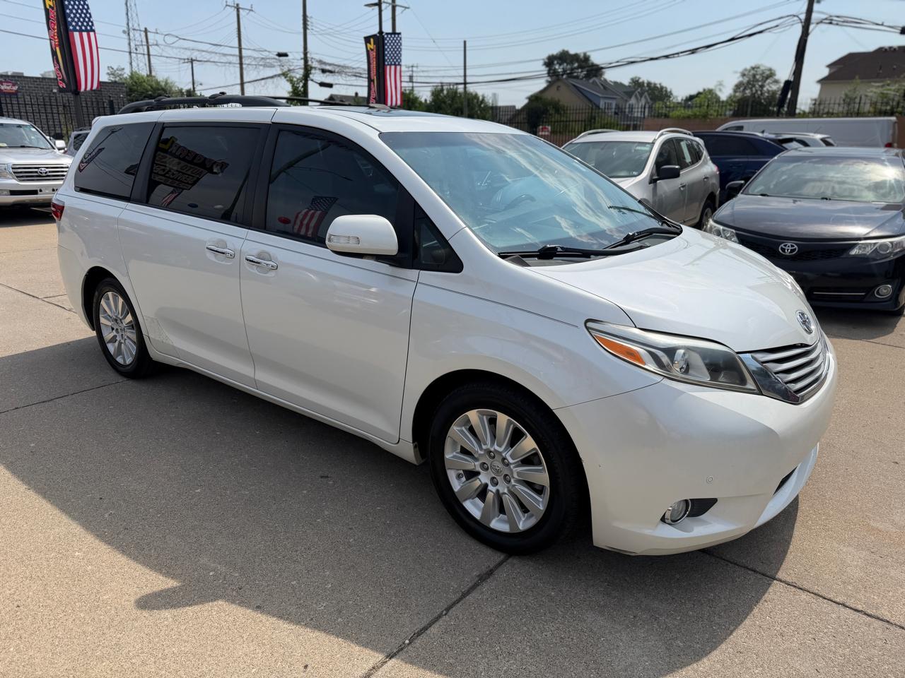 Toyota Sienna  2016