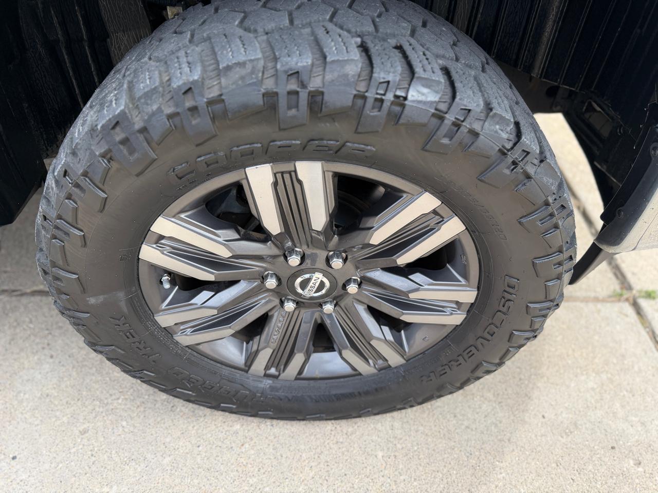 Nissan Titan XD SV Crew Cab 4WD 2018