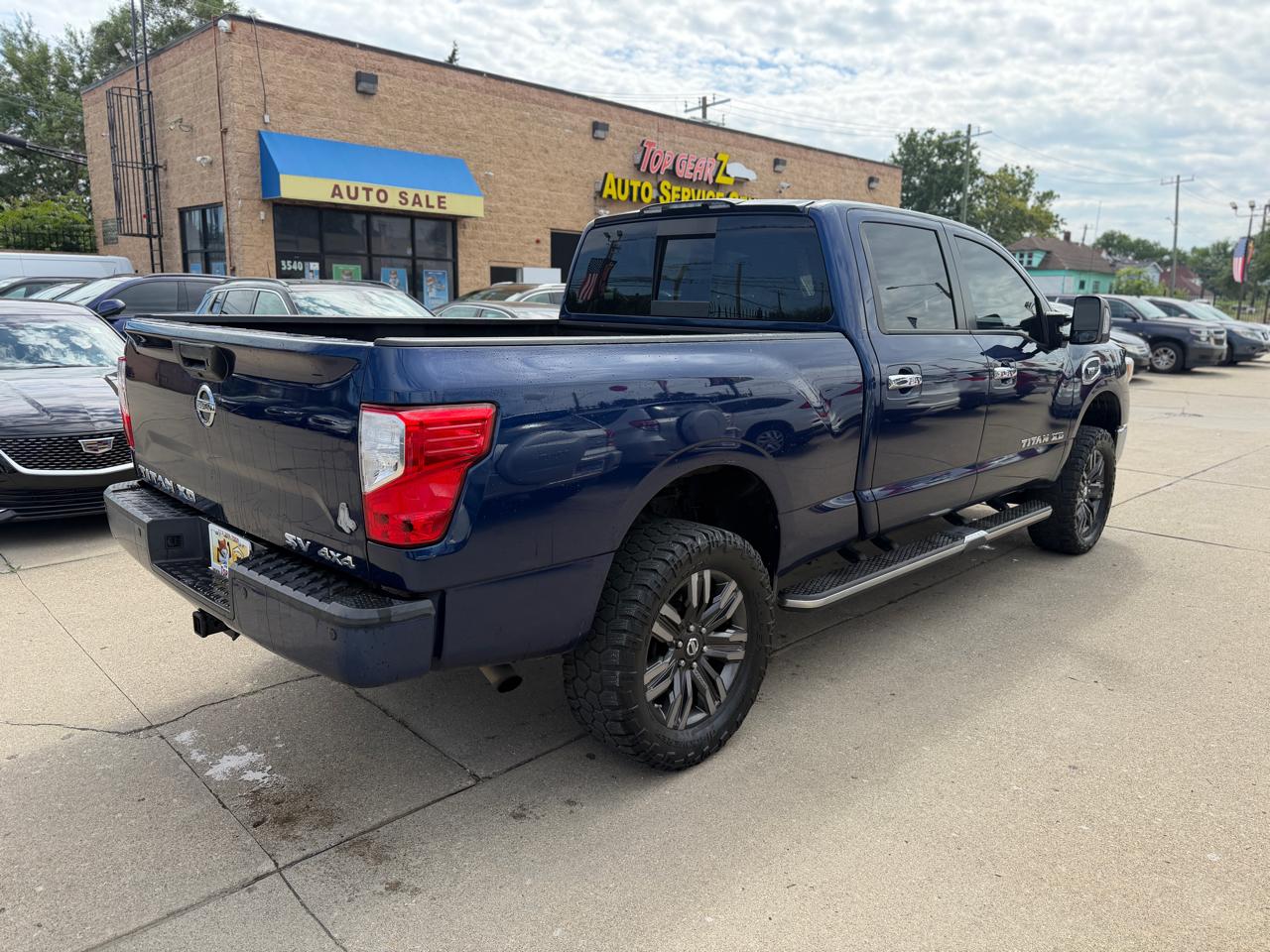 Nissan Titan XD SV Crew Cab 4WD 2018