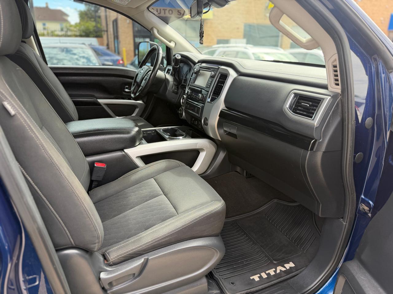 Nissan Titan XD SV Crew Cab 4WD 2018