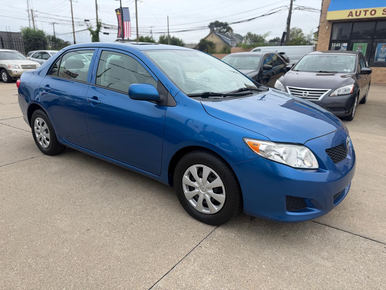 Toyota Corolla LE 4-Speed AT 2010