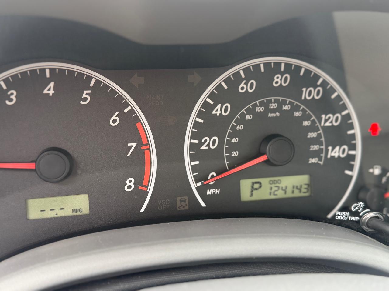 Toyota Corolla LE 4-Speed AT 2010