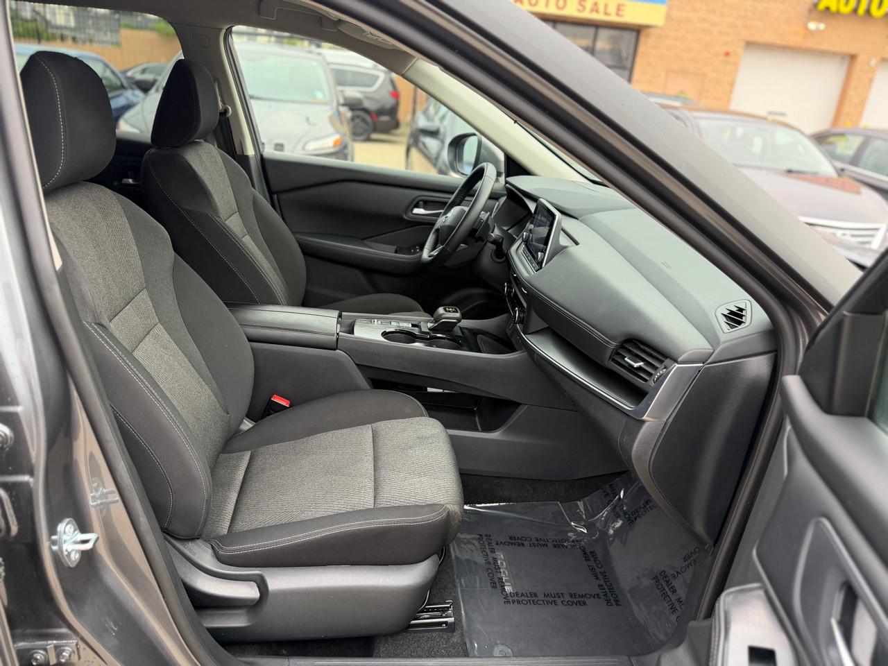 Nissan Rogue SV 2025