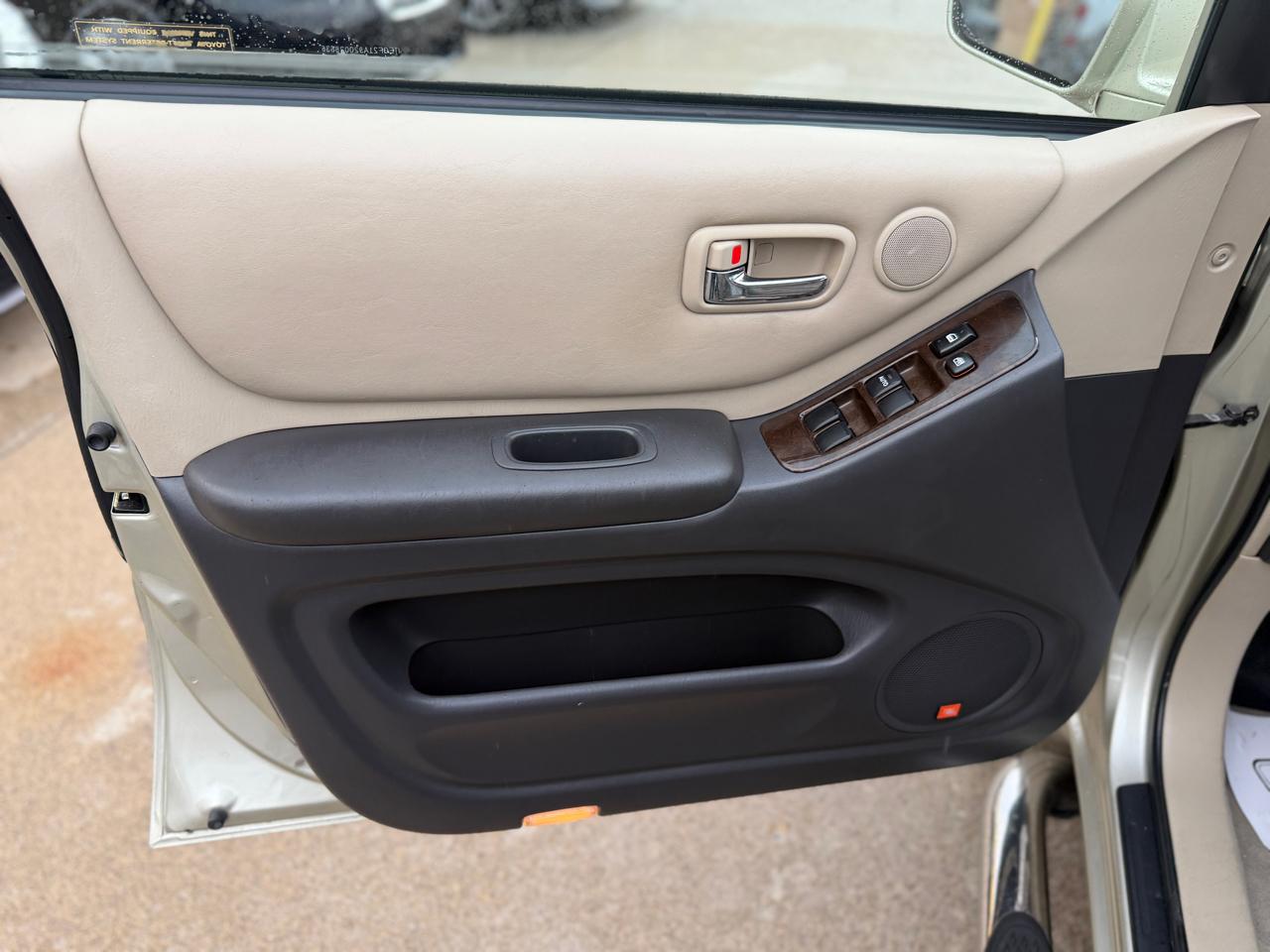 Toyota Highlander Limited 2002