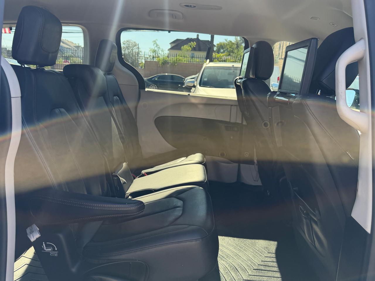 Chrysler Pacifica Touring-L Plus 2018