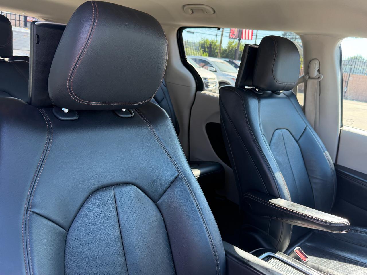 Chrysler Pacifica Touring-L Plus 2018