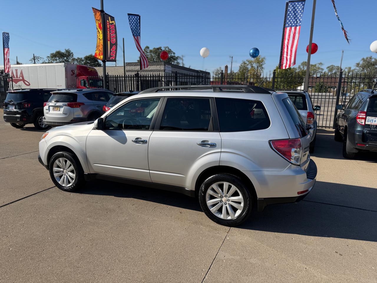 Subaru Forester 2.5X Premium 2011