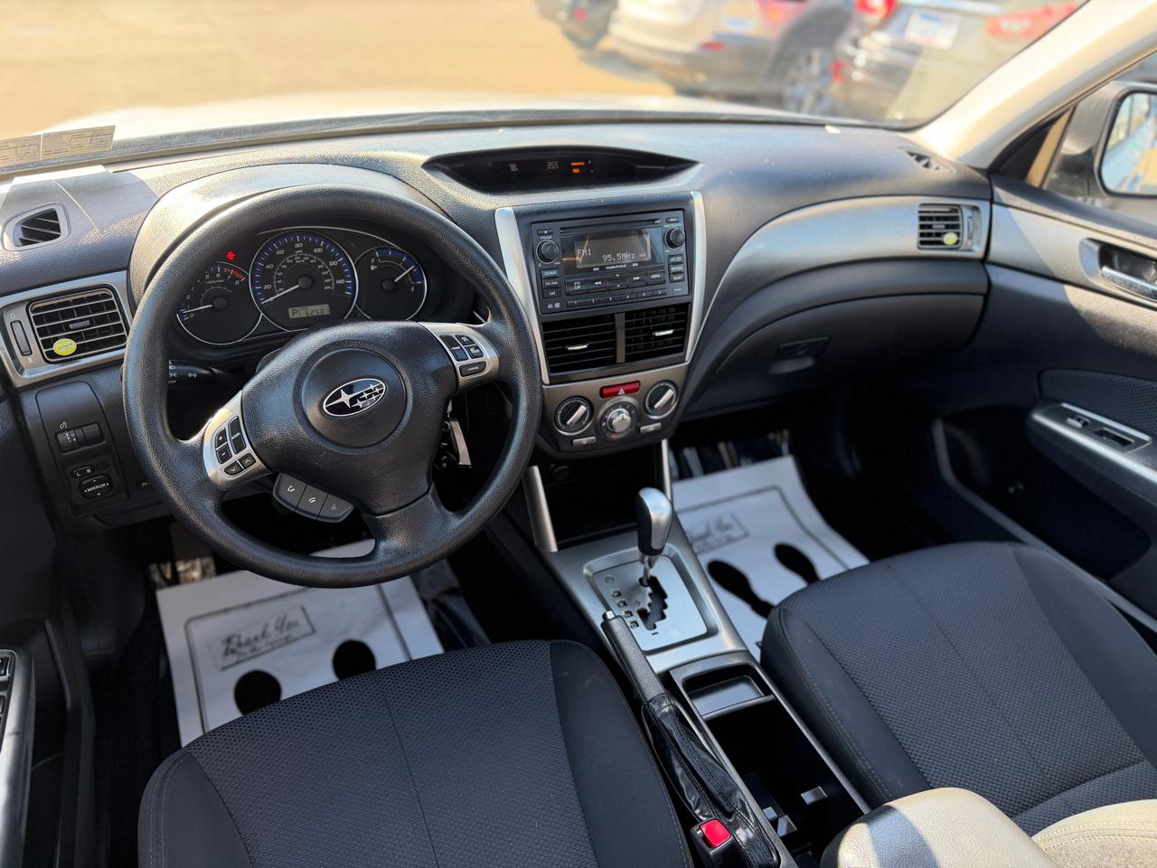 Subaru Forester 2.5X Premium 2011