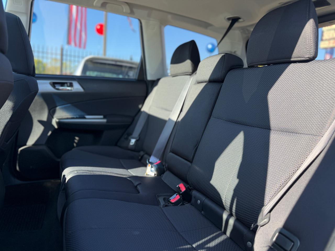 Subaru Forester 2.5X Premium 2011