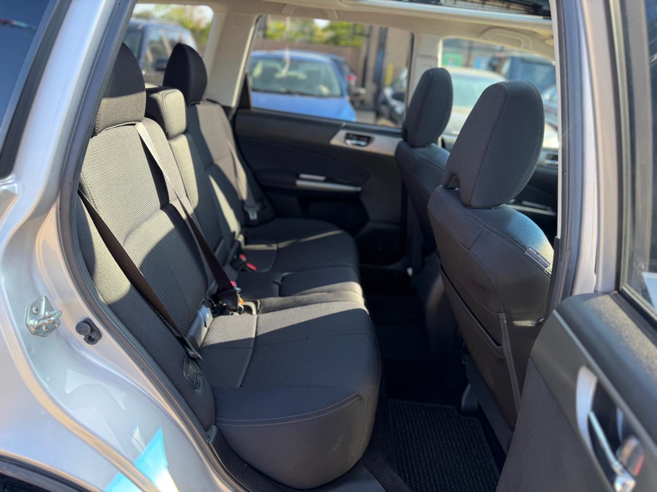 Subaru Forester 2.5X Premium 2011