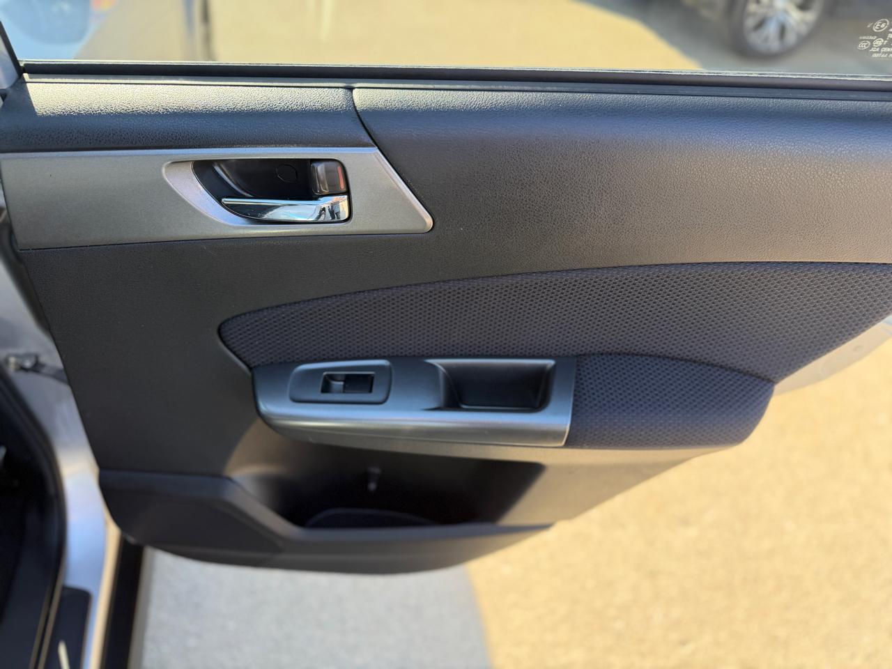 Subaru Forester 2.5X Premium 2011