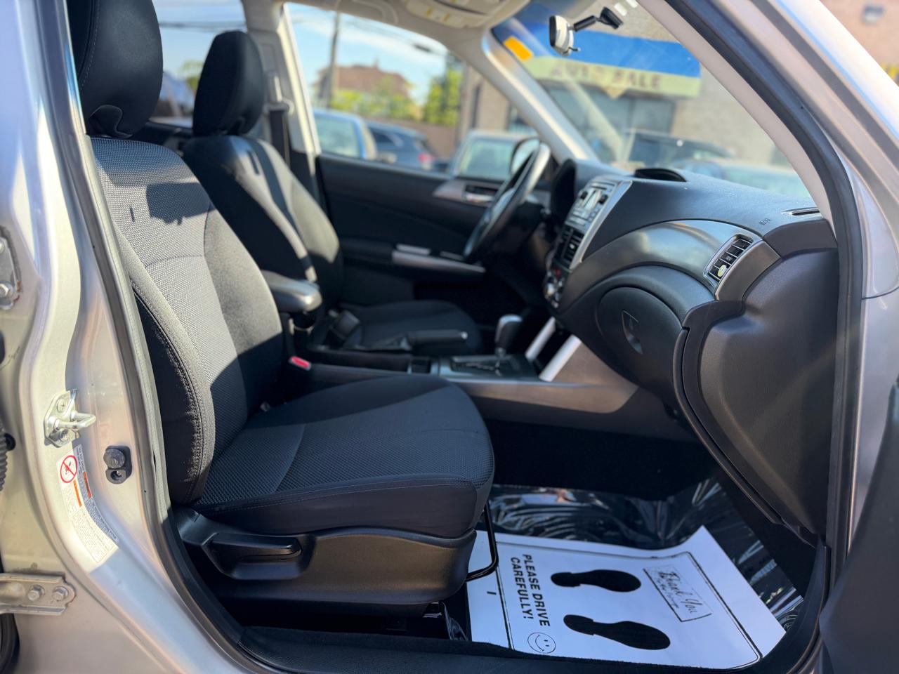 Subaru Forester 2.5X Premium 2011