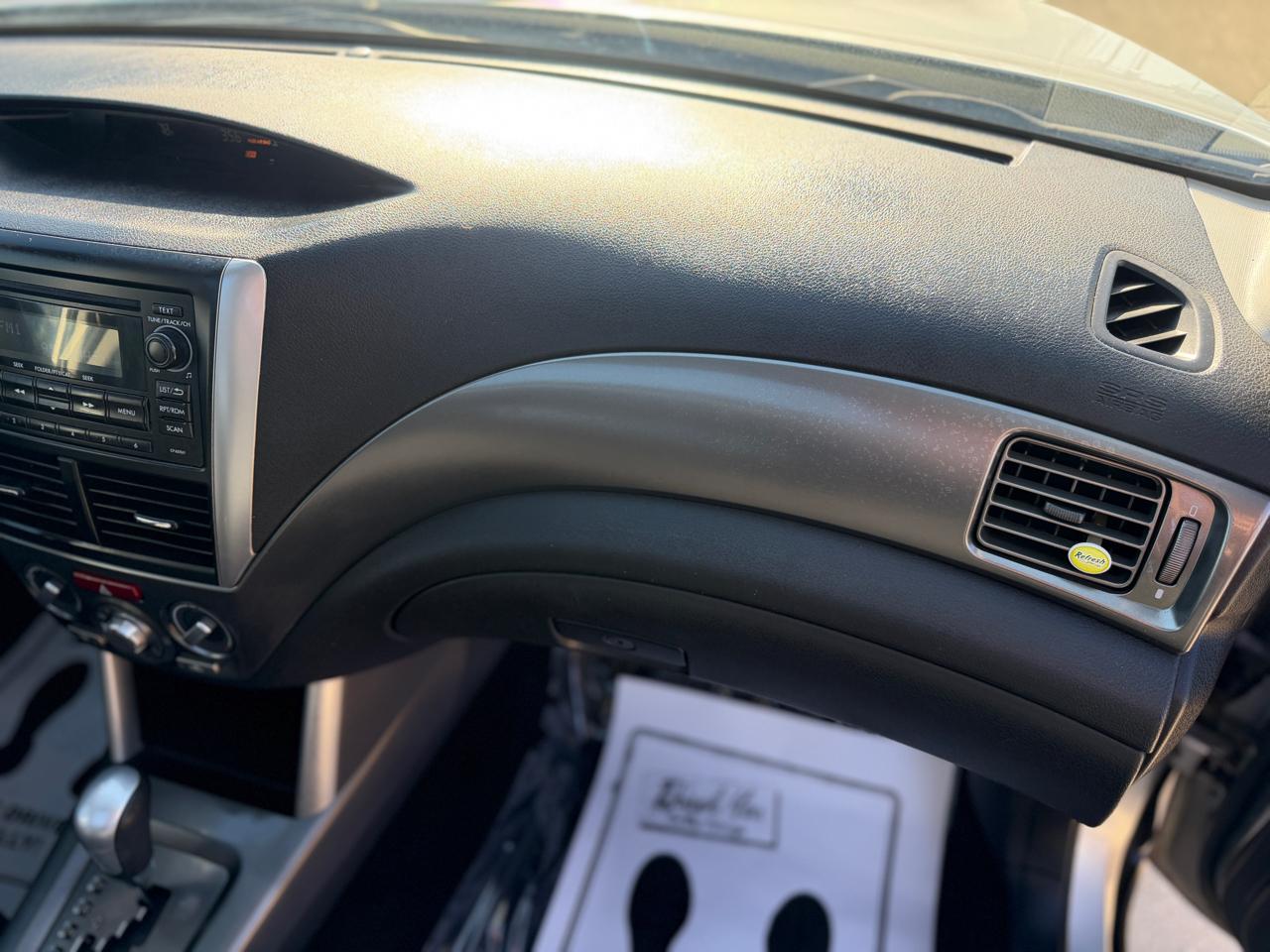 Subaru Forester 2.5X Premium 2011