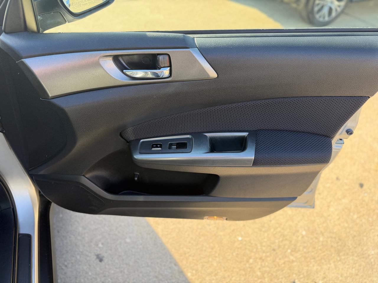 Subaru Forester 2.5X Premium 2011