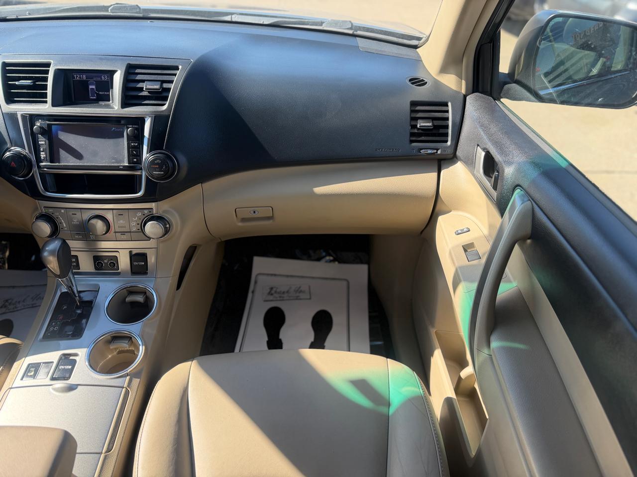 Toyota Highlander  2013