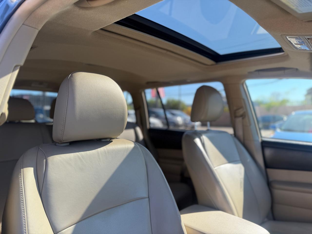 Toyota Highlander  2013