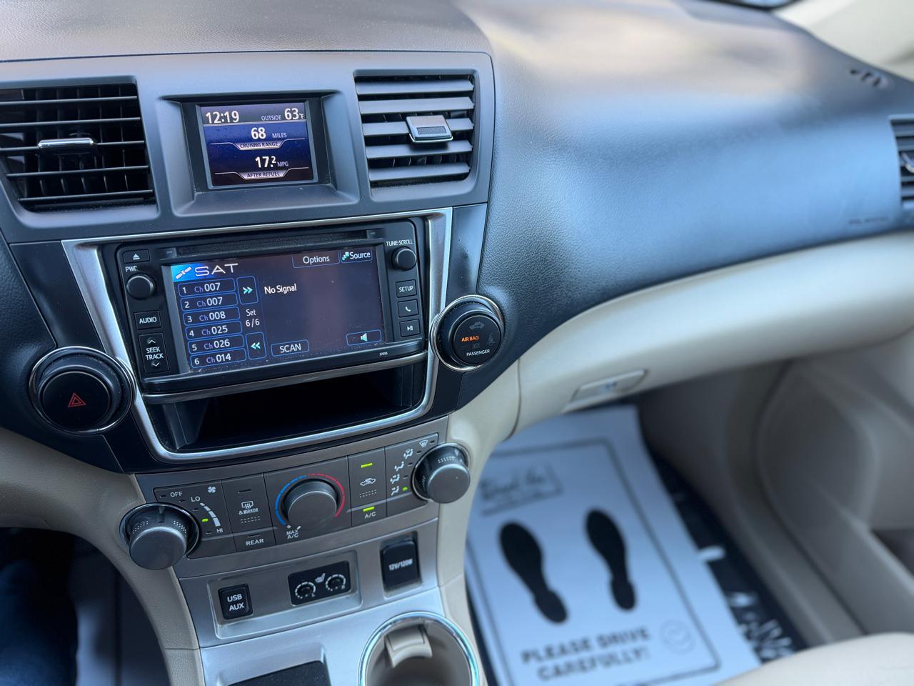 Toyota Highlander  2013