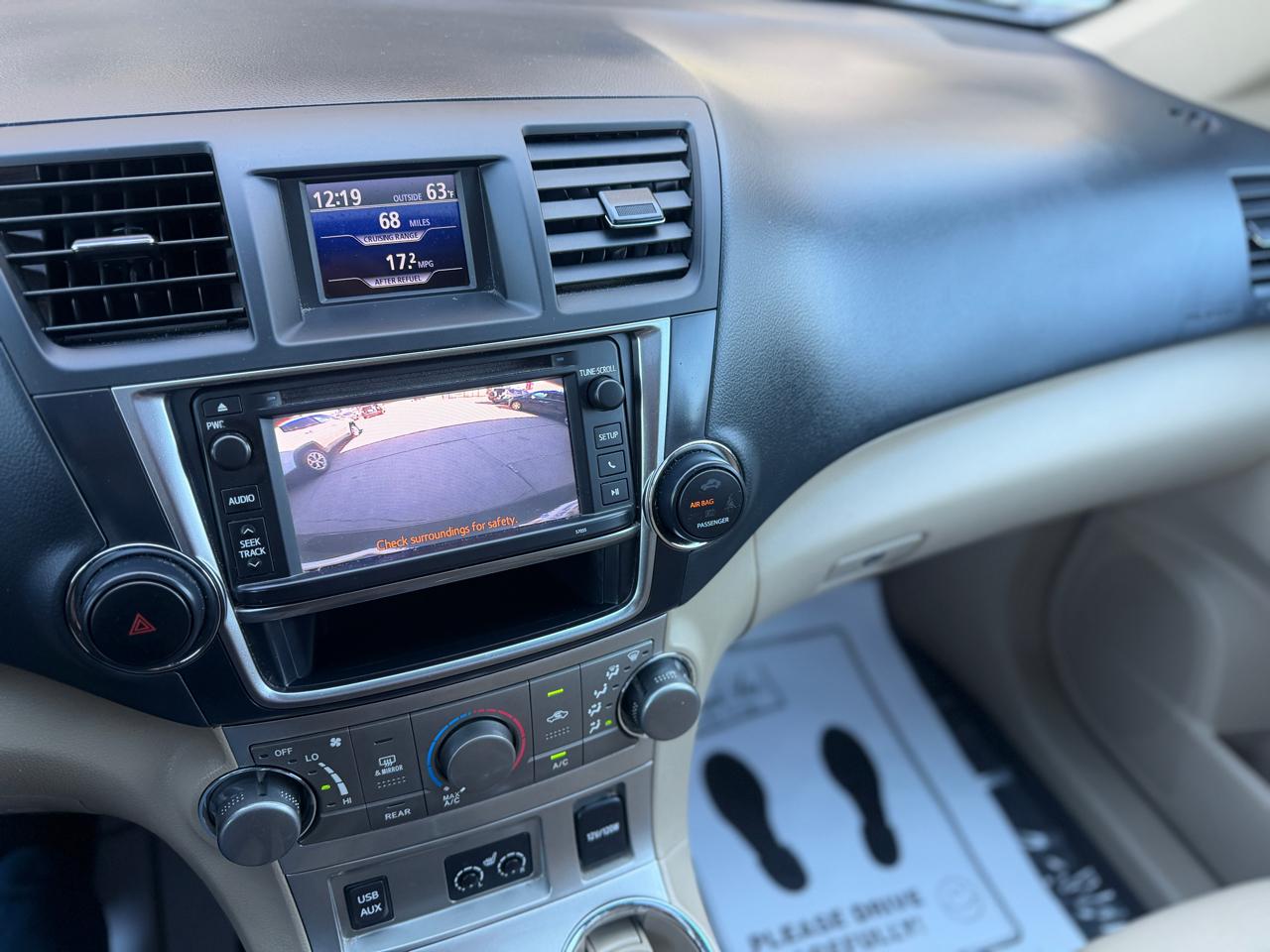 Toyota Highlander  2013