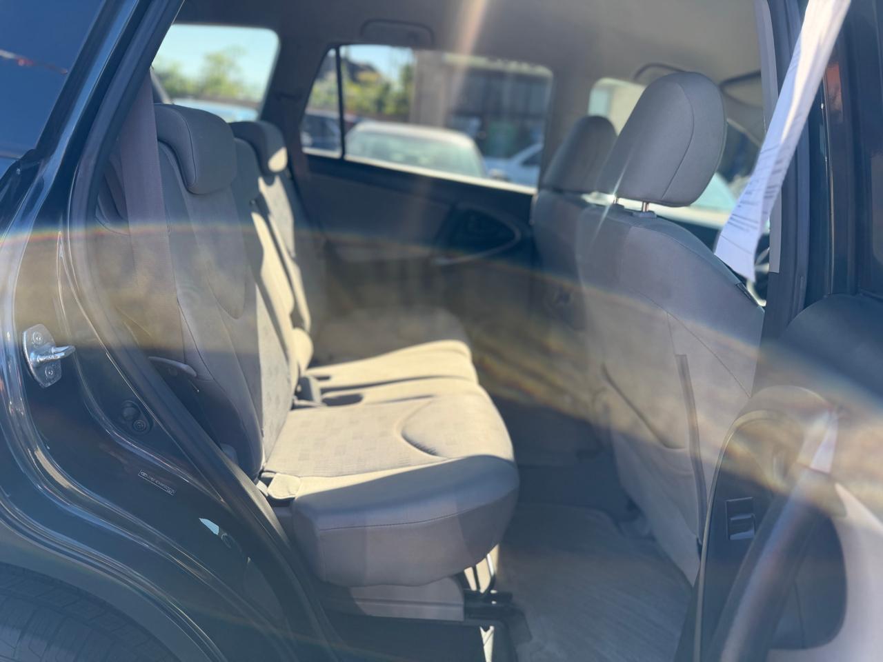 Toyota RAV4  2010
