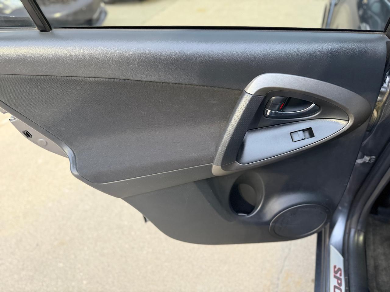 Toyota RAV4 Sport I4 4WD 2011