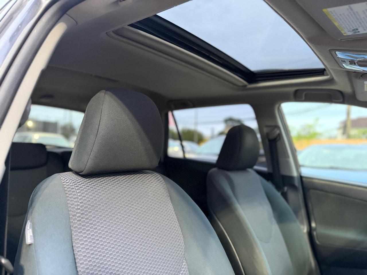 Toyota RAV4 Sport I4 4WD 2011