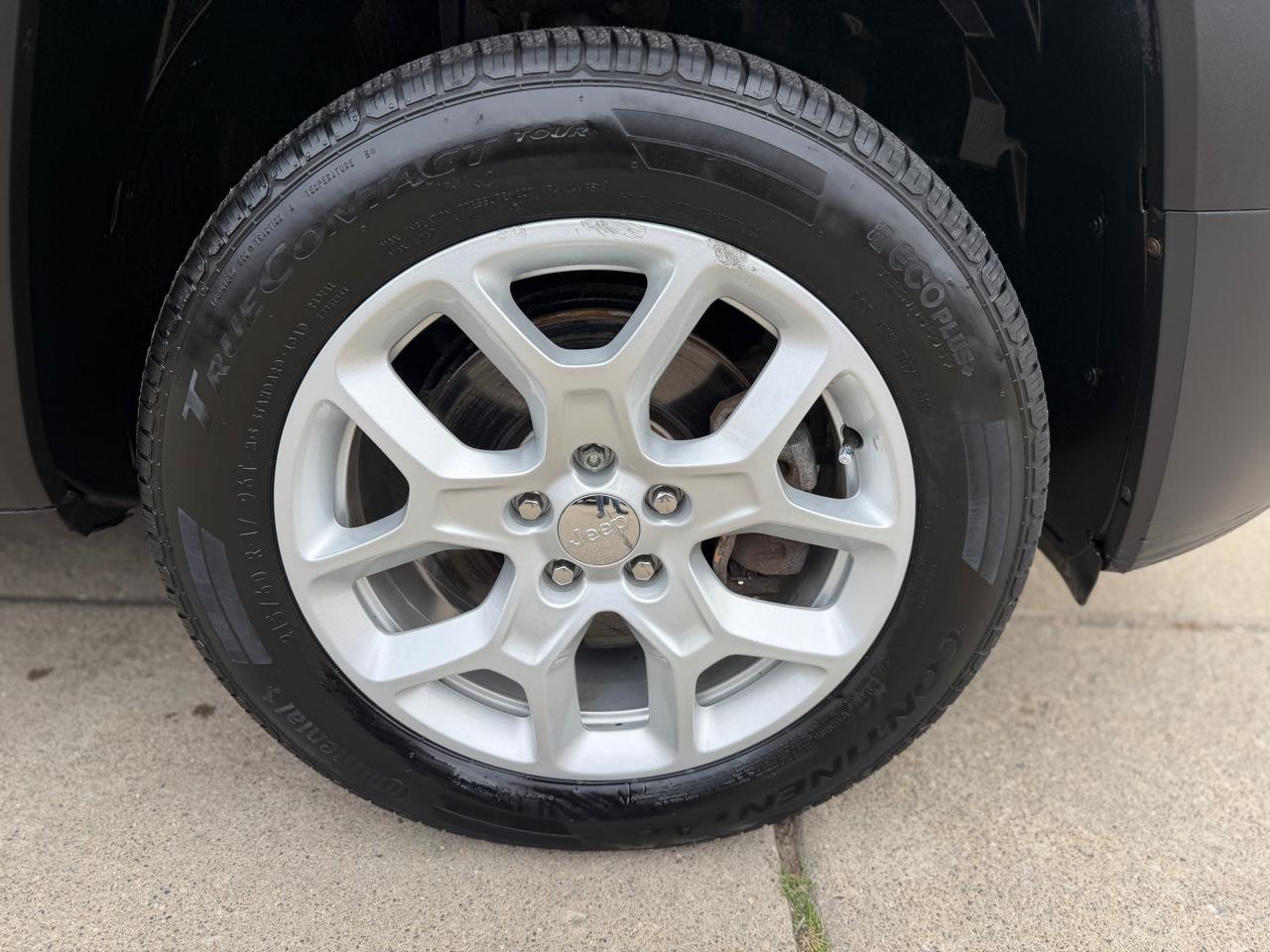 Jeep Renegade 4WD 4dr Latitude 2015
