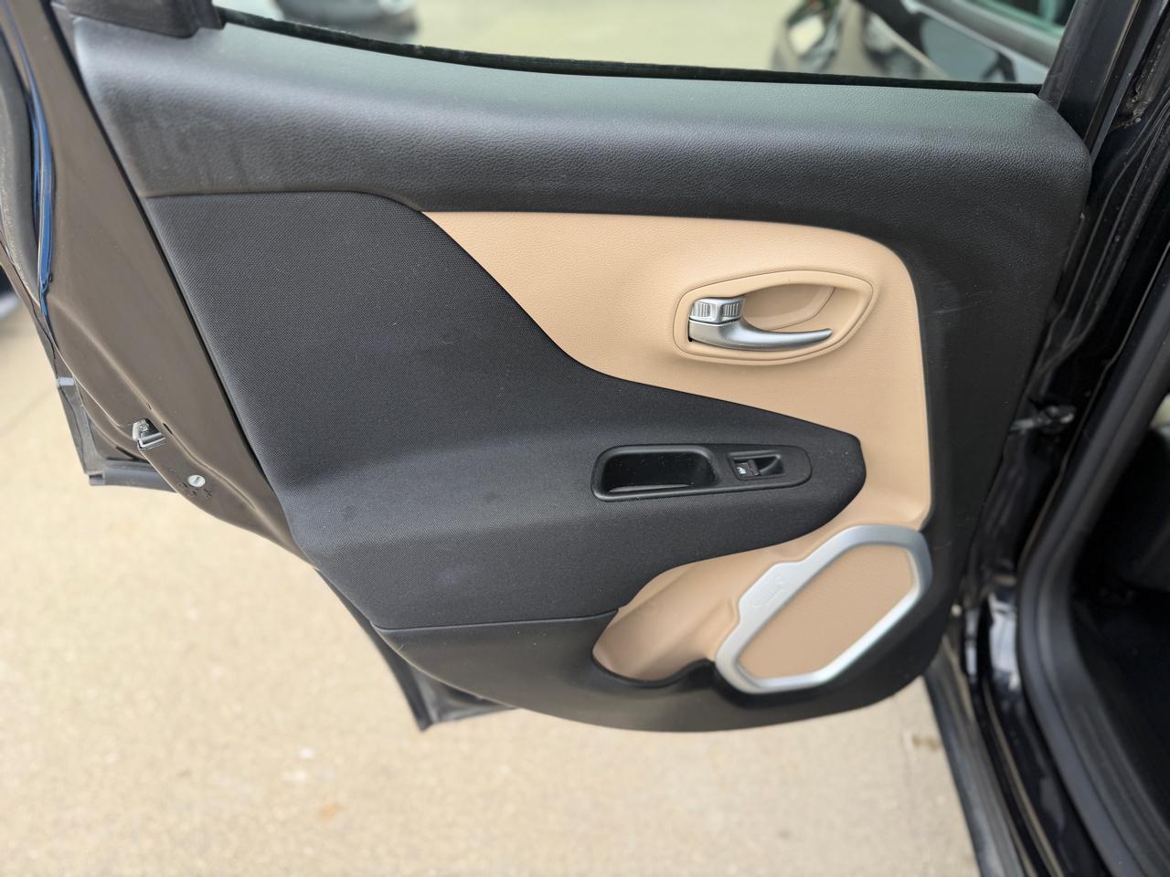 Jeep Renegade 4WD 4dr Latitude 2015