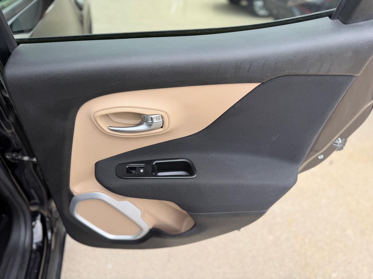 Jeep Renegade 4WD 4dr Latitude 2015