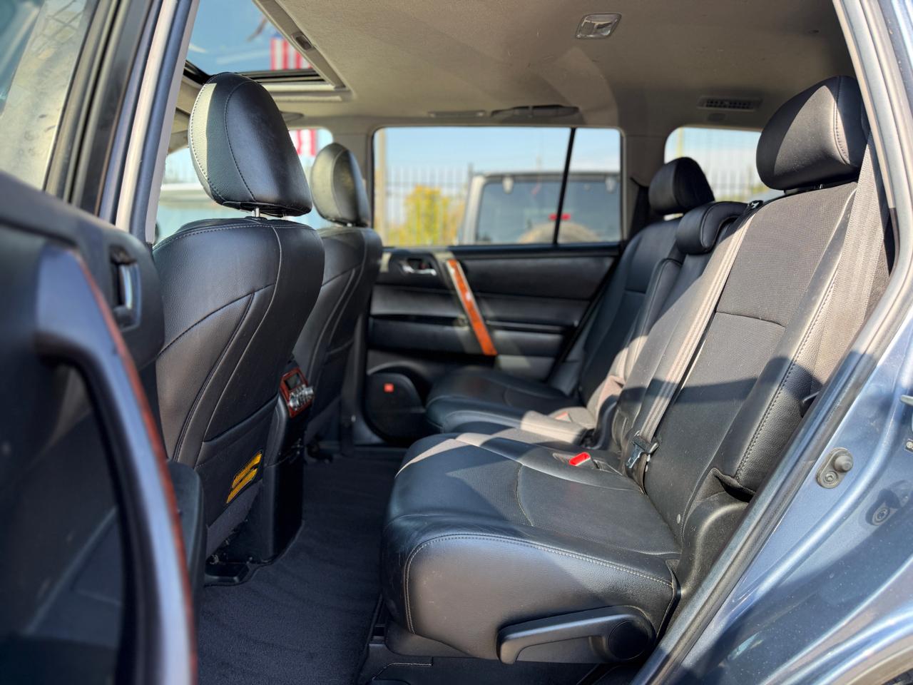 Toyota Highlander Limited 4WD 2013