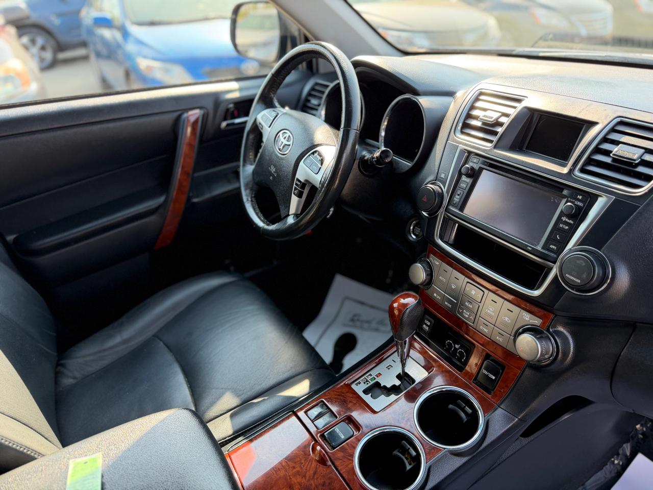 Toyota Highlander Limited 4WD 2013
