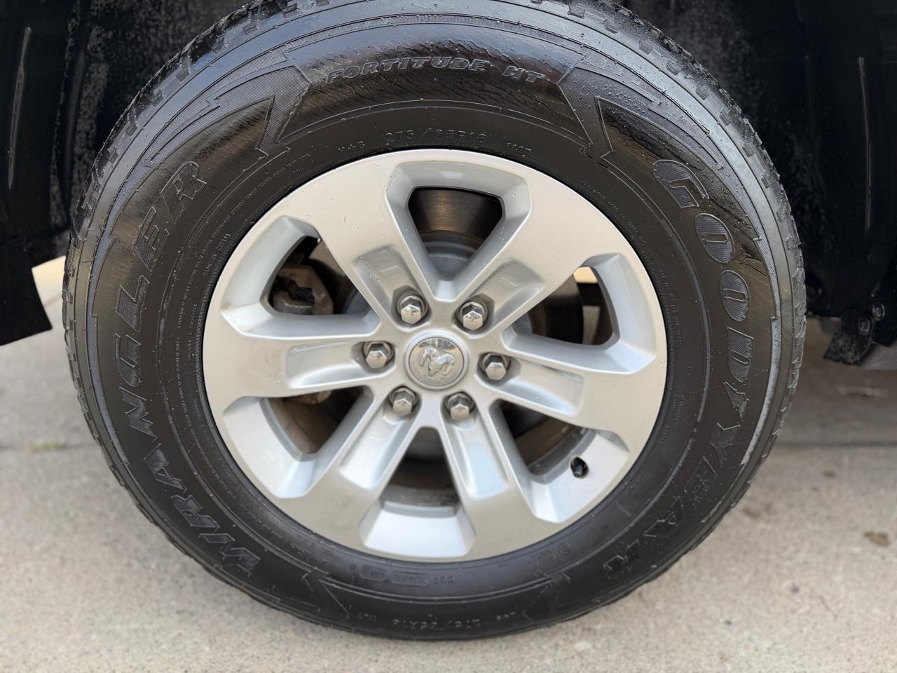 RAM 1500 Laramie Crew Cab 4WD 2019