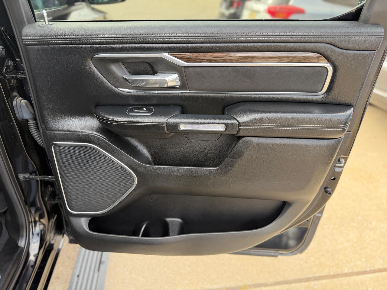 RAM 1500 Laramie Crew Cab 4WD 2019