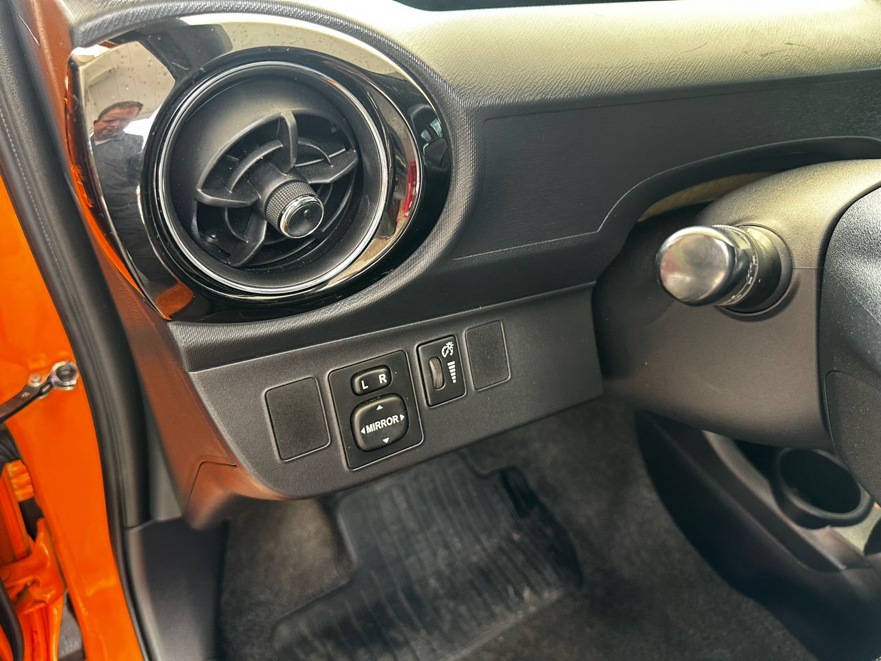 2015 Toyota Prius C Four photo 12