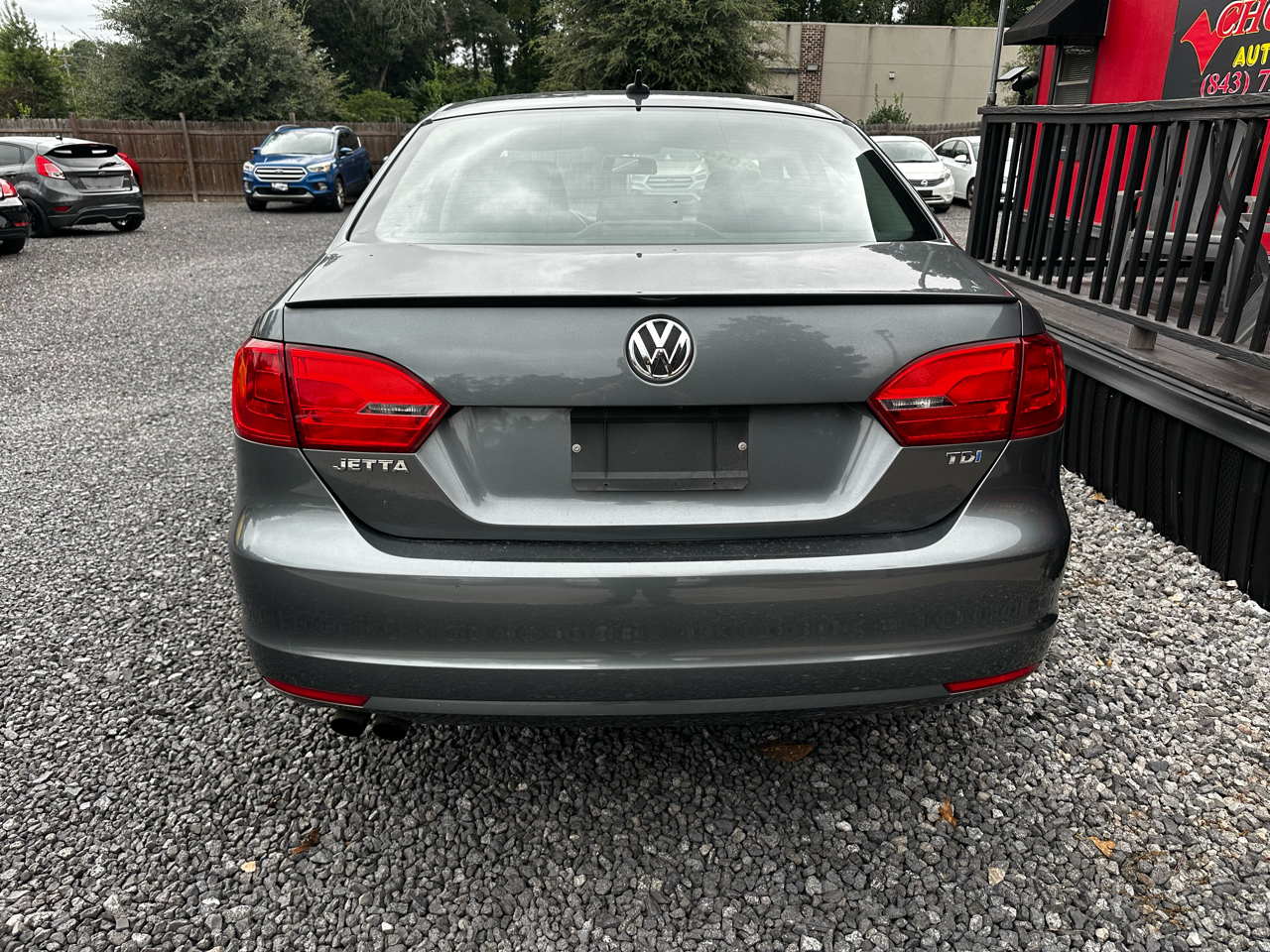 2014 Volkswagen Jetta SEL TDI photo 3
