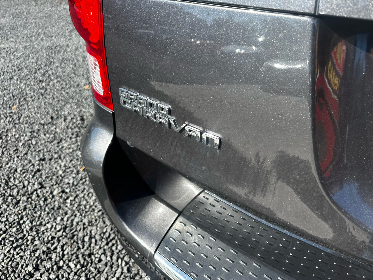 2018 Dodge Grand Caravan GT photo 3