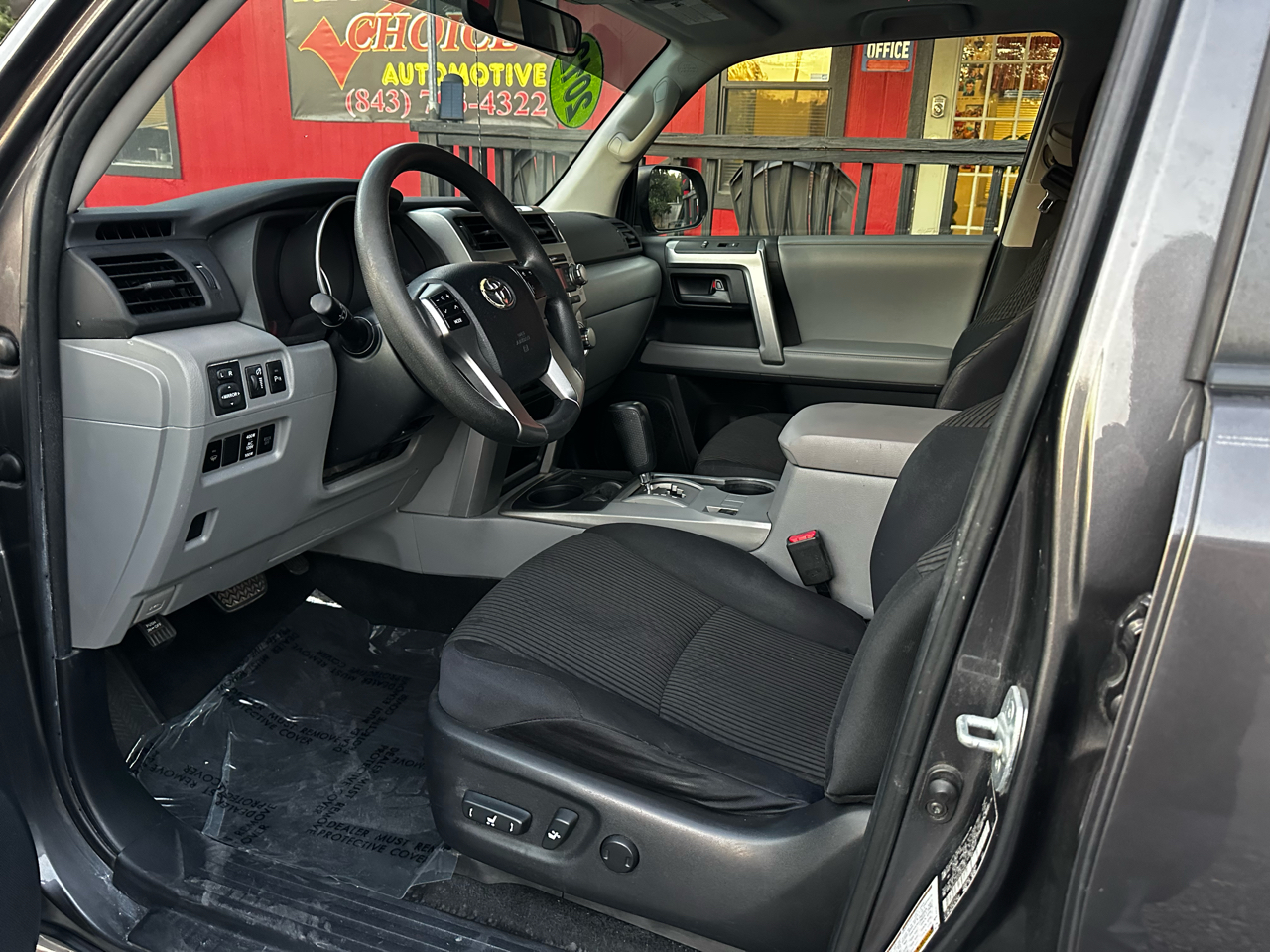 Toyota 4Runner RWD 4dr L4 SR5 (Natl) 2012