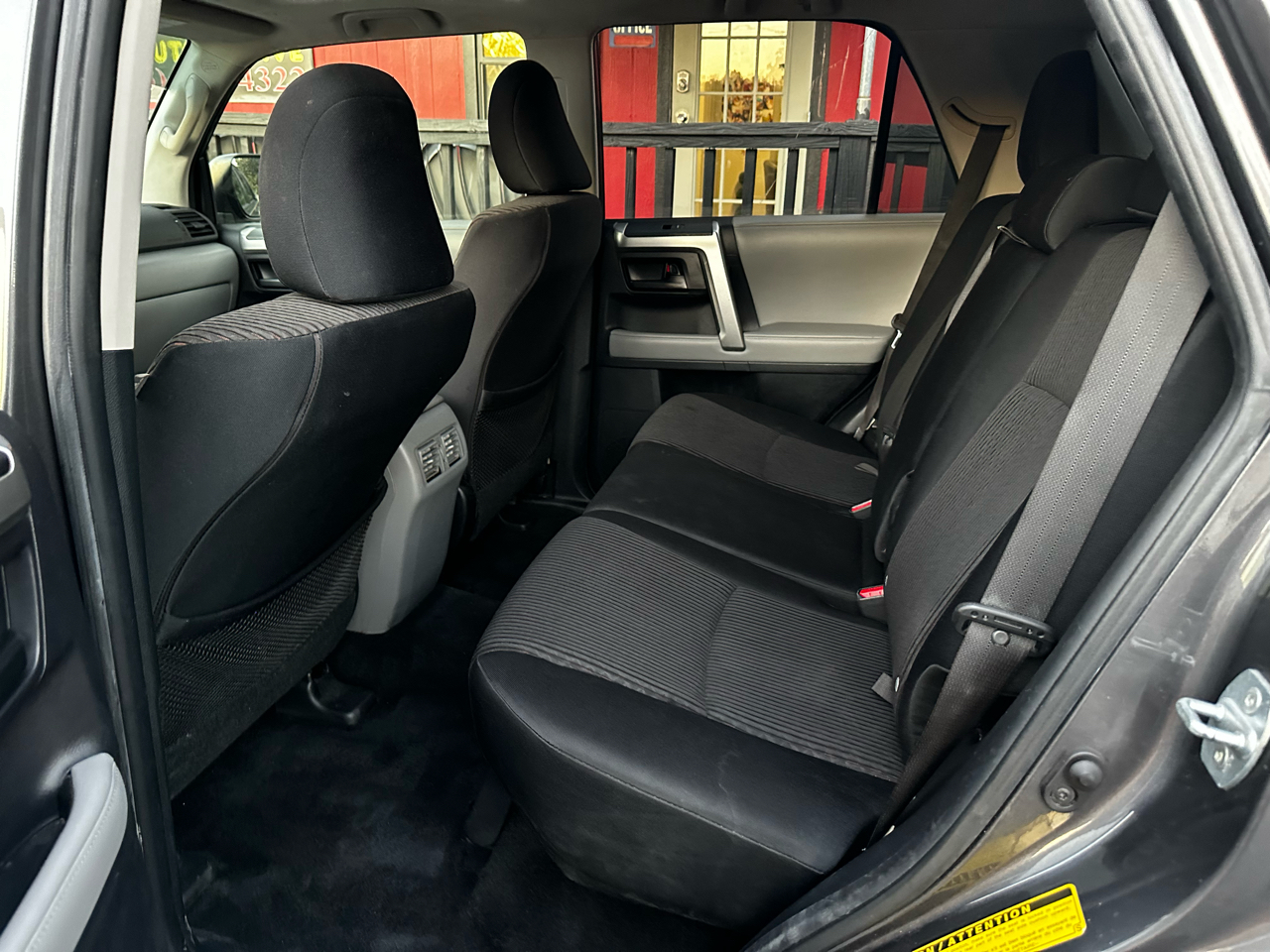 Toyota 4Runner RWD 4dr L4 SR5 (Natl) 2012