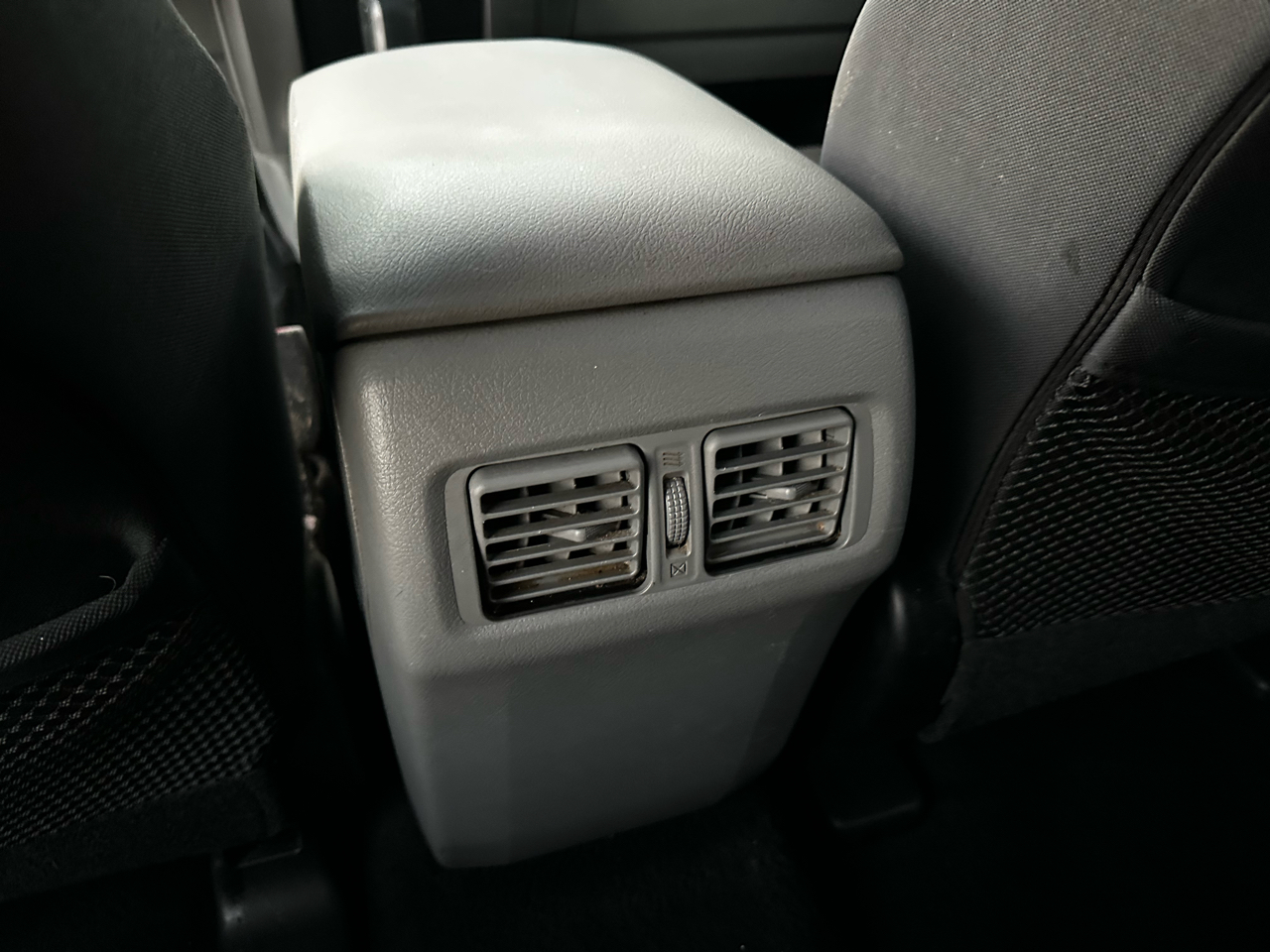 Toyota 4Runner RWD 4dr L4 SR5 (Natl) 2012