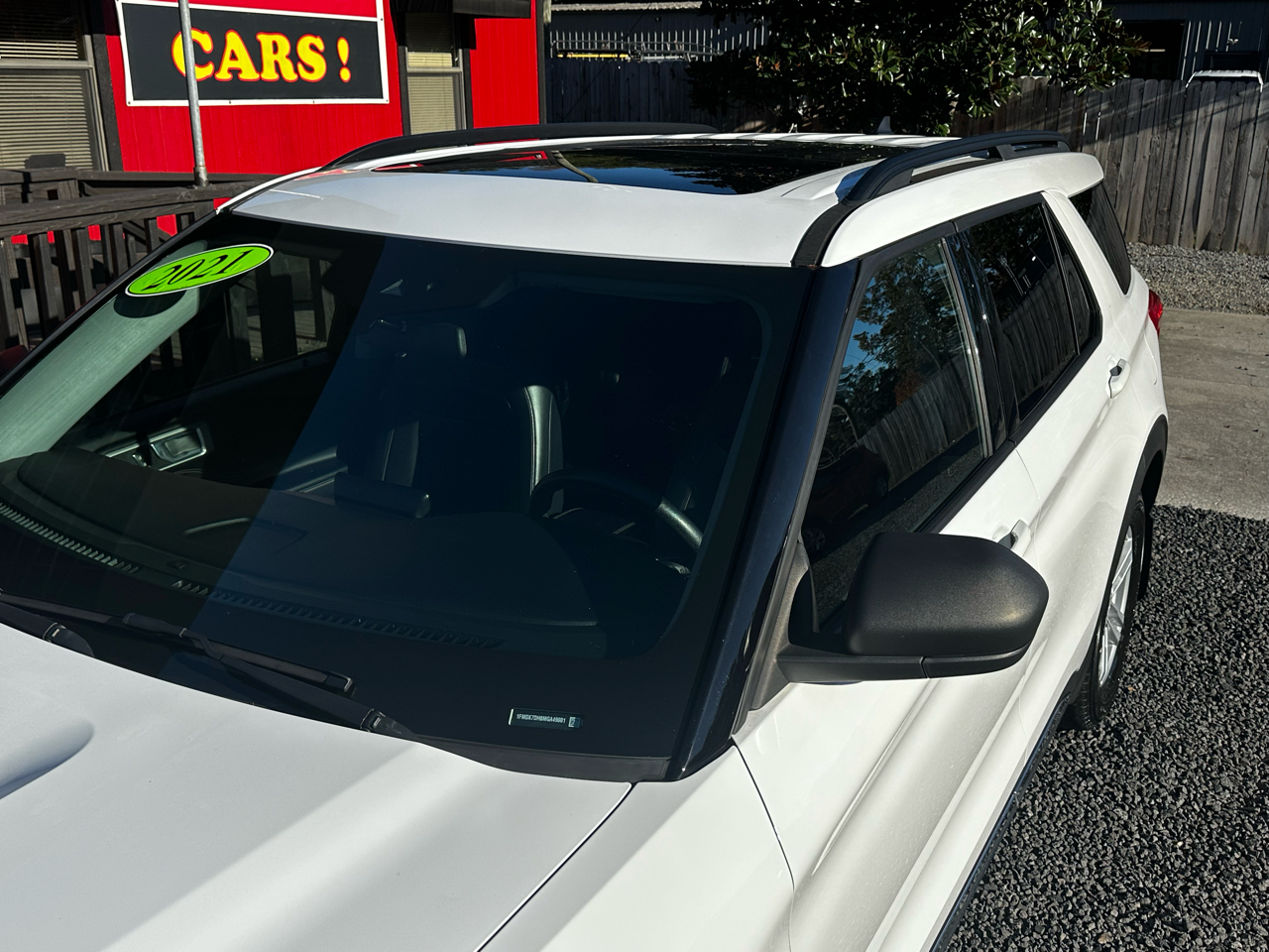 2021 Ford Explorer XLT photo 3