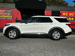 2021 Ford Explorer 