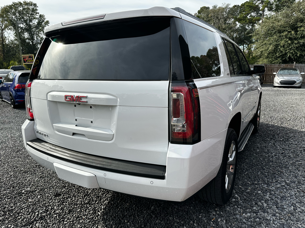 GMC Yukon 4WD 4dr SLT 2017