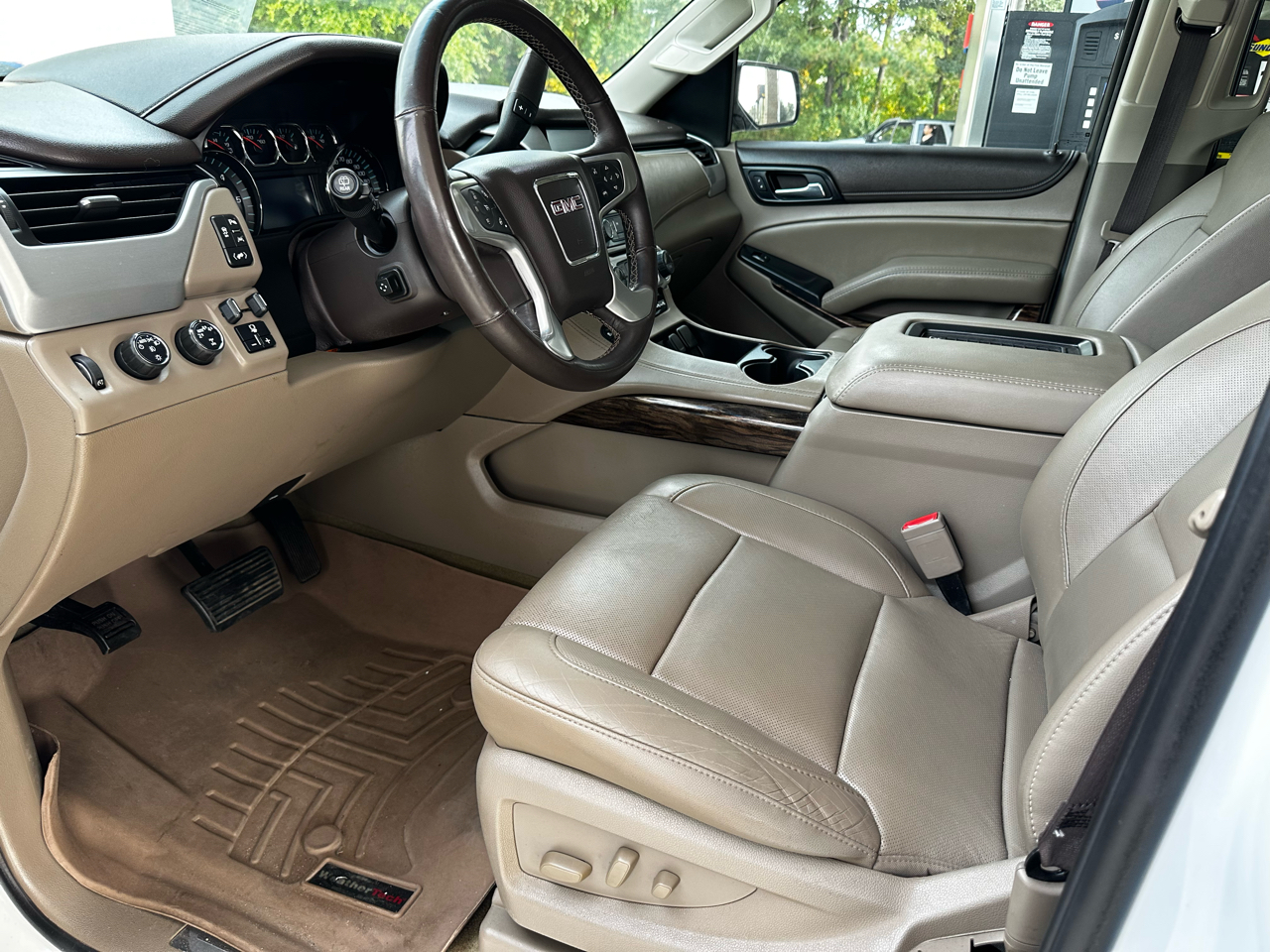 GMC Yukon 4WD 4dr SLT 2017