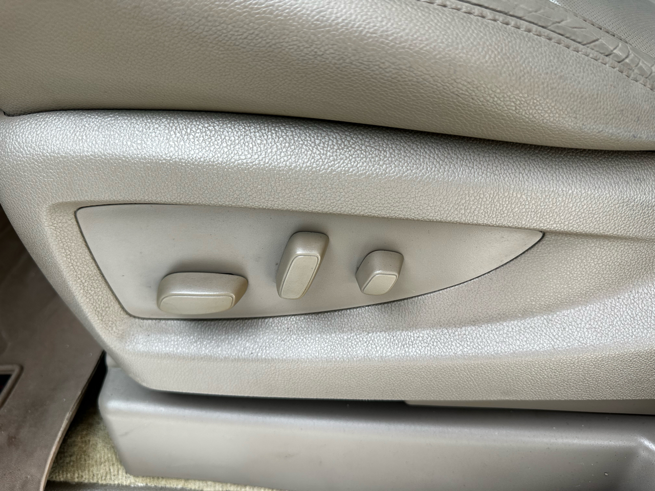 GMC Yukon 4WD 4dr SLT 2017